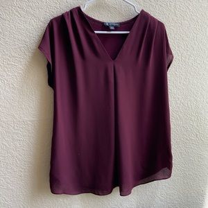 Burgundy V neck short sleeve blouse